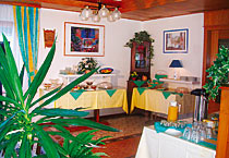 2-hotel-alpha-graechen